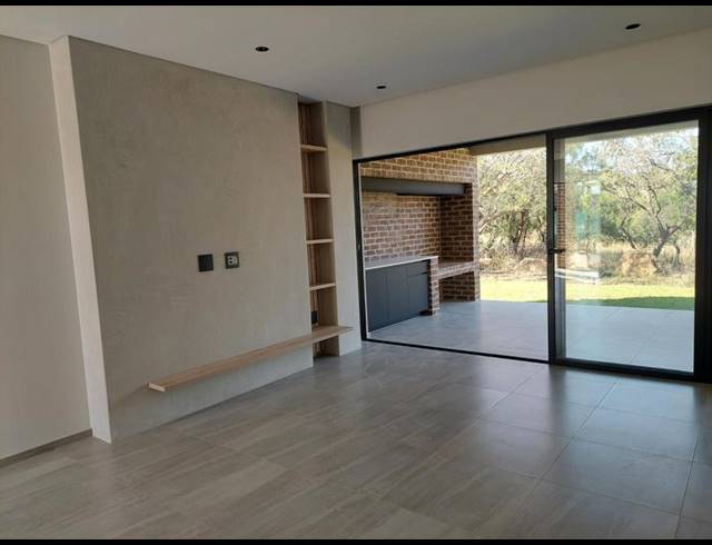 2 BEDROOM TOWNHOUSE FOR SALE IN SABLE HILLS